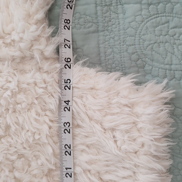 Arizona Jean Company Fluffy Faux Fur Cream Pull Over Sweater/Size XL - Picture 6 of 9
